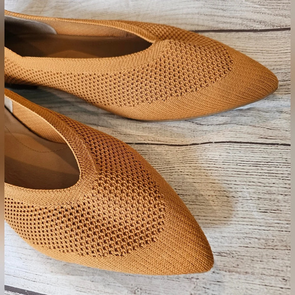 Everlane Women’s •Size 10.5• The 40 Hour Flat Pointed Toe Shoes Comfort Toffee - Picture 3 of 11